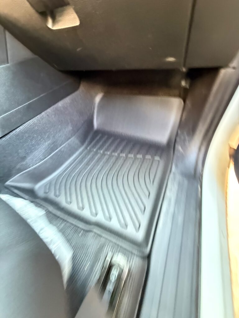 Pisos de calce perfecto Mitsubishi L200 2025-2026