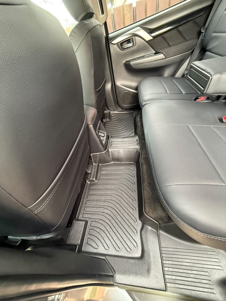 Pisos de calce perfecto Mitsubishi Montero Sport 2016-2024