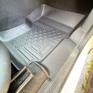 Pisos de calce perfecto Volkswagen Amarok 2010-2025 (con portavaso)